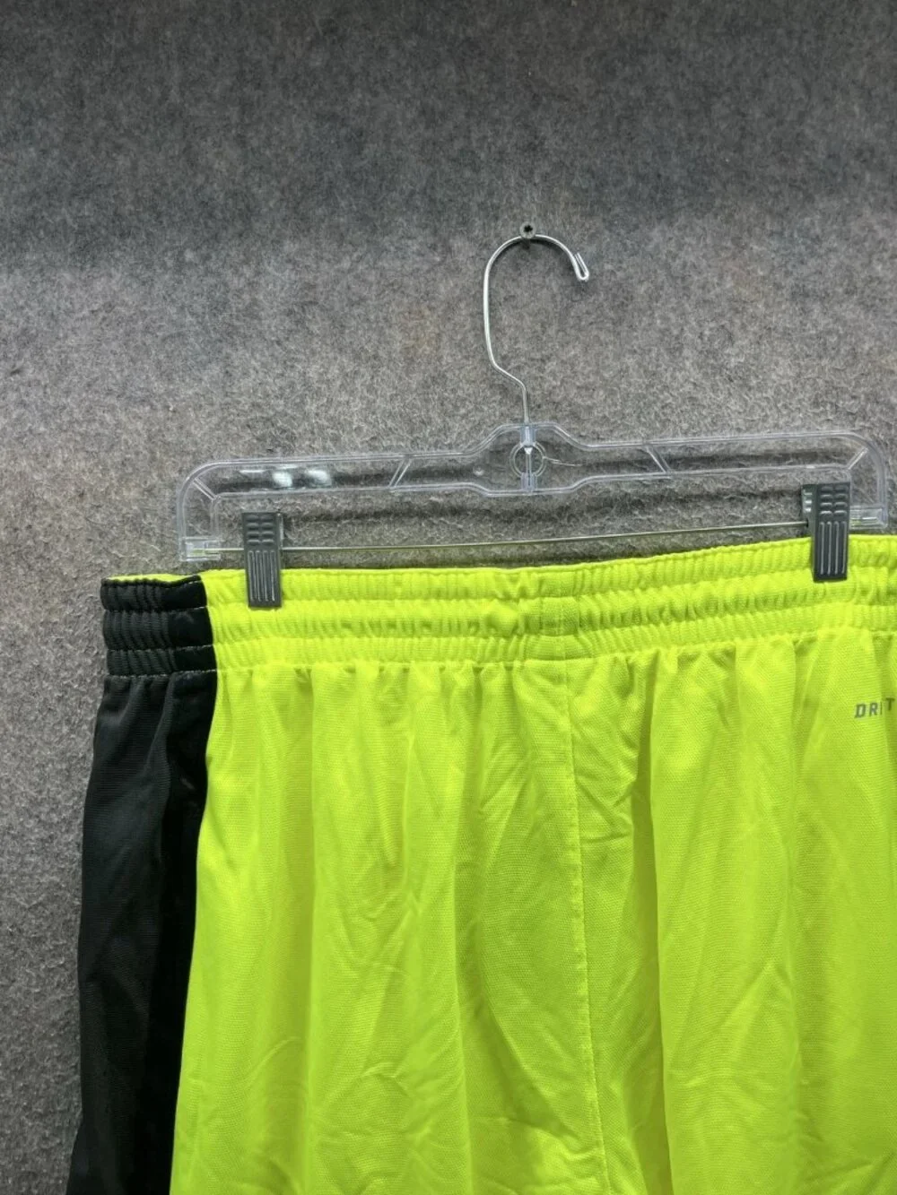 Nike Dri Fit Shorts Mens 2XL Yellow Black Basketball Mesh Colorblock 11 Inseam